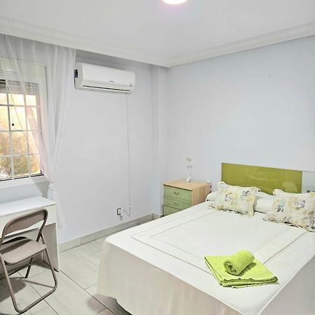 Habitación Privada a 15 min de la Playa/Piso Huelva Exterior foto