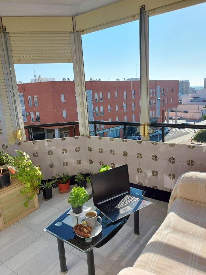 Habitación Privada a 15 min de la Playa/Piso Huelva Exterior foto