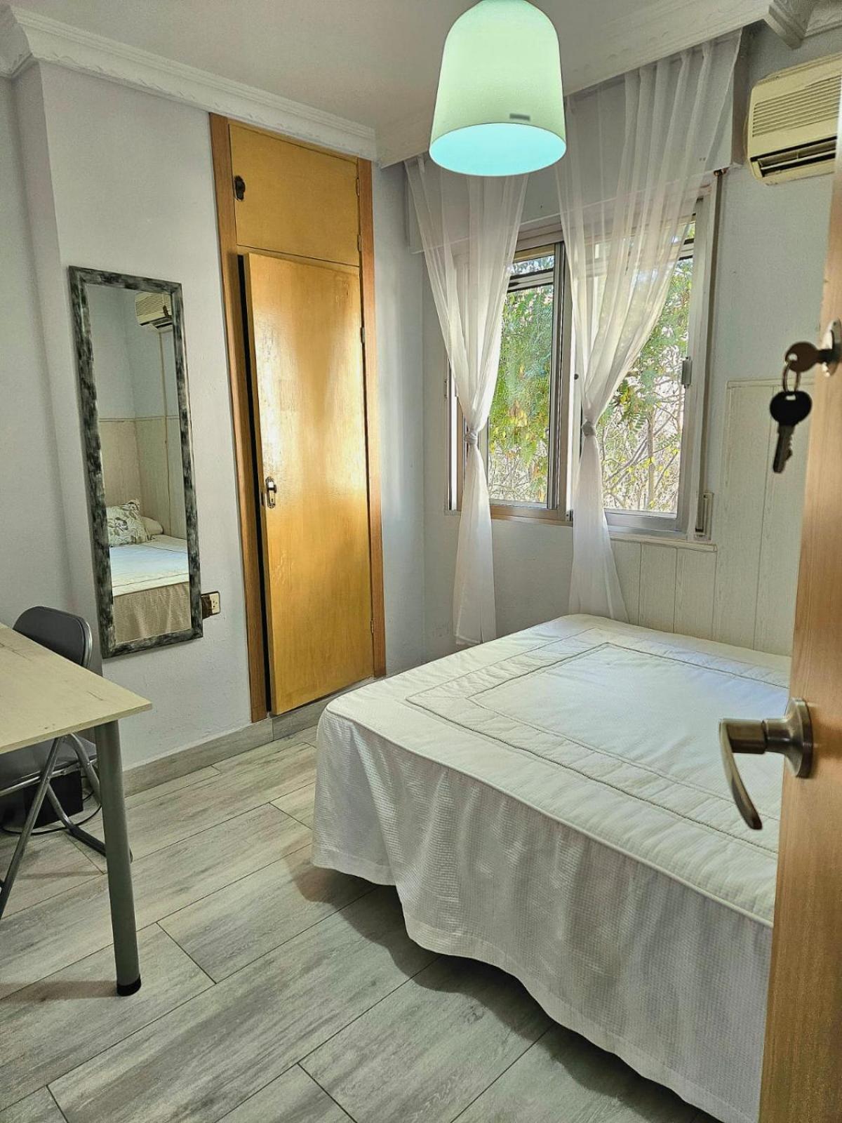Habitación Privada a 15 min de la Playa/Piso Huelva Exterior foto